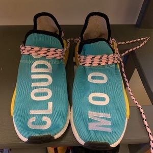 Adidas Moon Cloud size 7